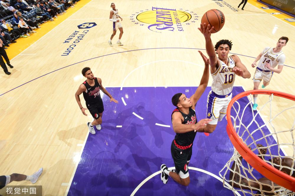 他创立了 他创立了